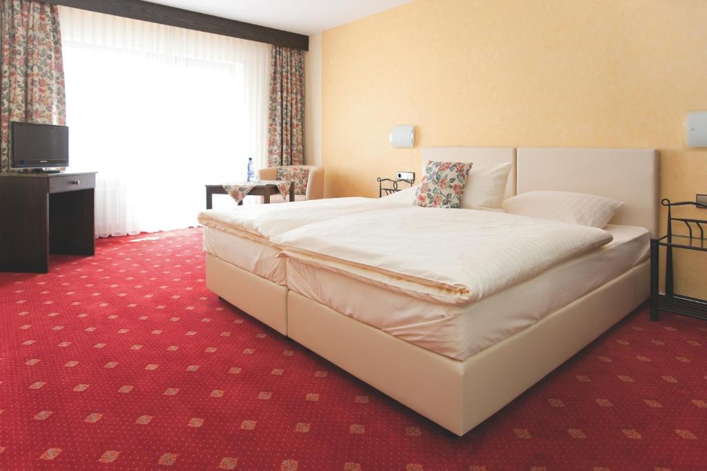 Hotel Klinkner Emmelshausen Kamer foto